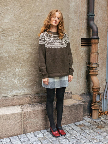 Marius Women's Sweater / Norwegian Icons Adult 2510 / No. 3 / Single Pattern by Sandnes Garn