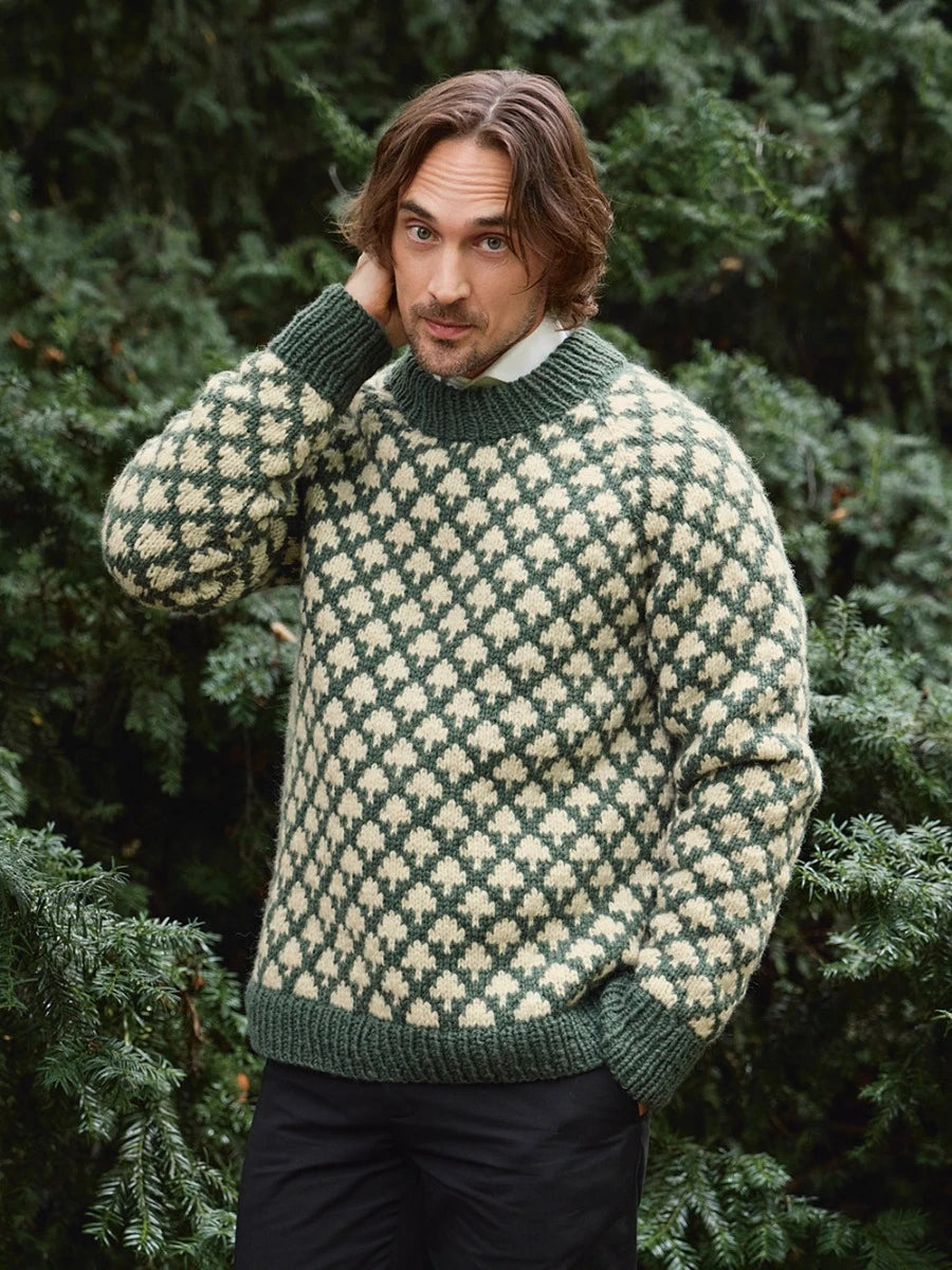 Christmas Tree Sweater Man / Collection 2511 / No. 3 / Single Pattern by Sandnes Garn