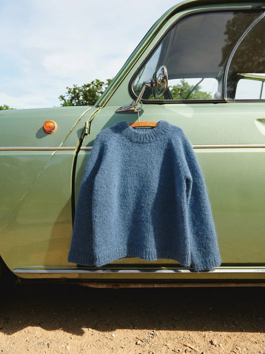 Tiro Sweater Junior / 2506 Soft Knits for Kids / No.4 / Single Pattern by Sandnes Garn