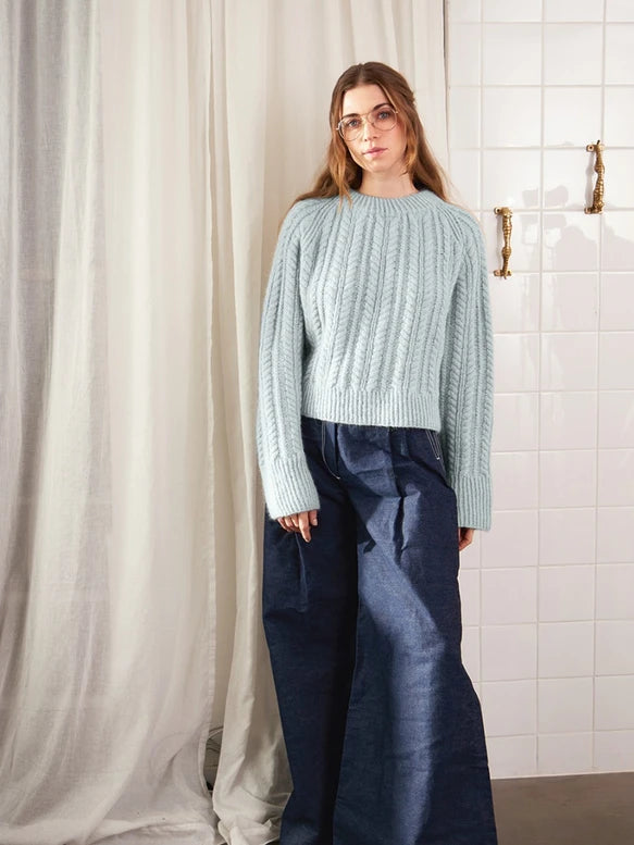 Kaja sweater / DIY 2403 / No.10 / Single Pattern by Sandnes Garn