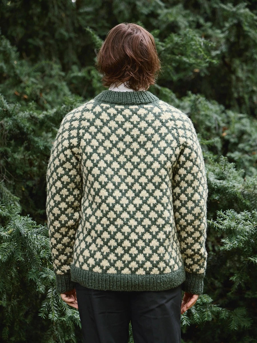 Christmas Tree Sweater Man / Collection 2511 / No. 3 / Single Pattern by Sandnes Garn