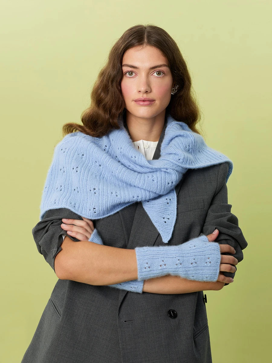 Miu Pointelle Mittens / 2607 Cashmere / No. 4 / Single Pattern by Sandnes Garn - Must be purchased Sandnes Garn Yarn