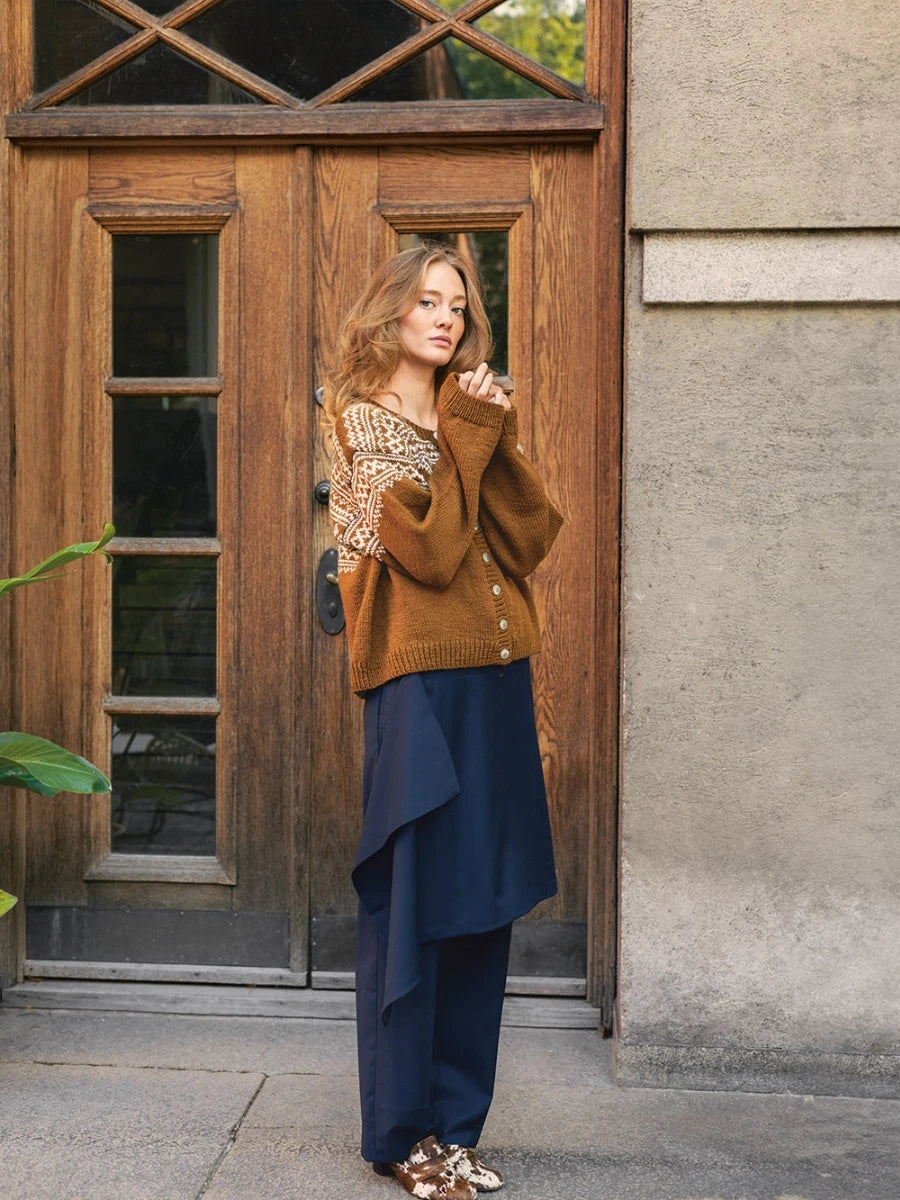 Setesdal Women's Cardigan / Norwegian Icons Adult 2510 / No. 6 / Single Pattern by Sandnes Garn