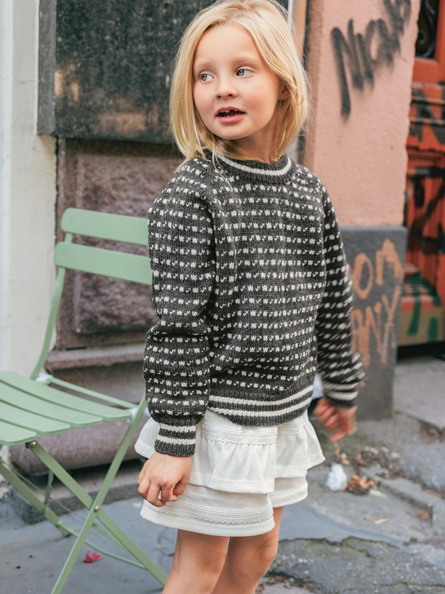 Islender Junior / Norwegian Icons Junior 2509 / No. 3 / Single Pattern by Sandnes Garn