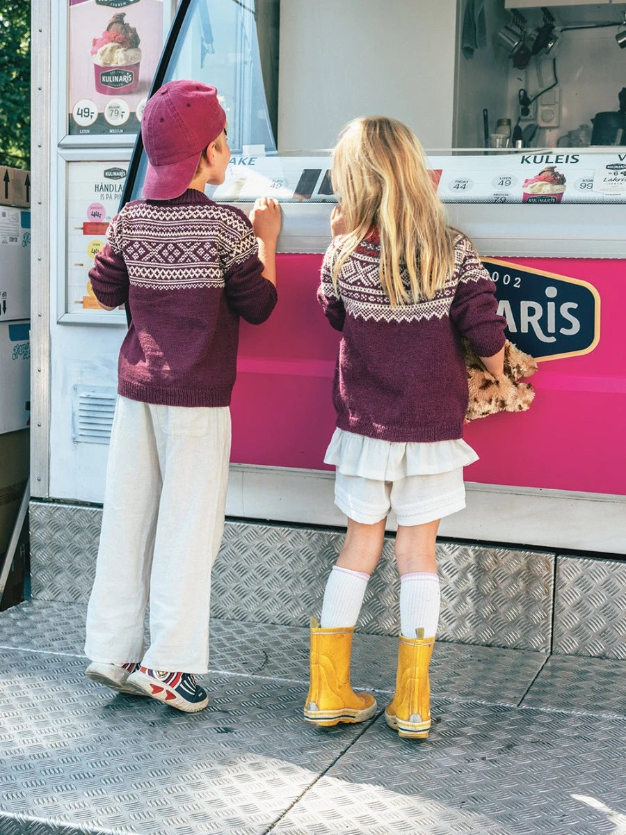 Marius Junior / Norwegian Icons Junior 2509 / No. 2 / Single Pattern by Sandnes Garn